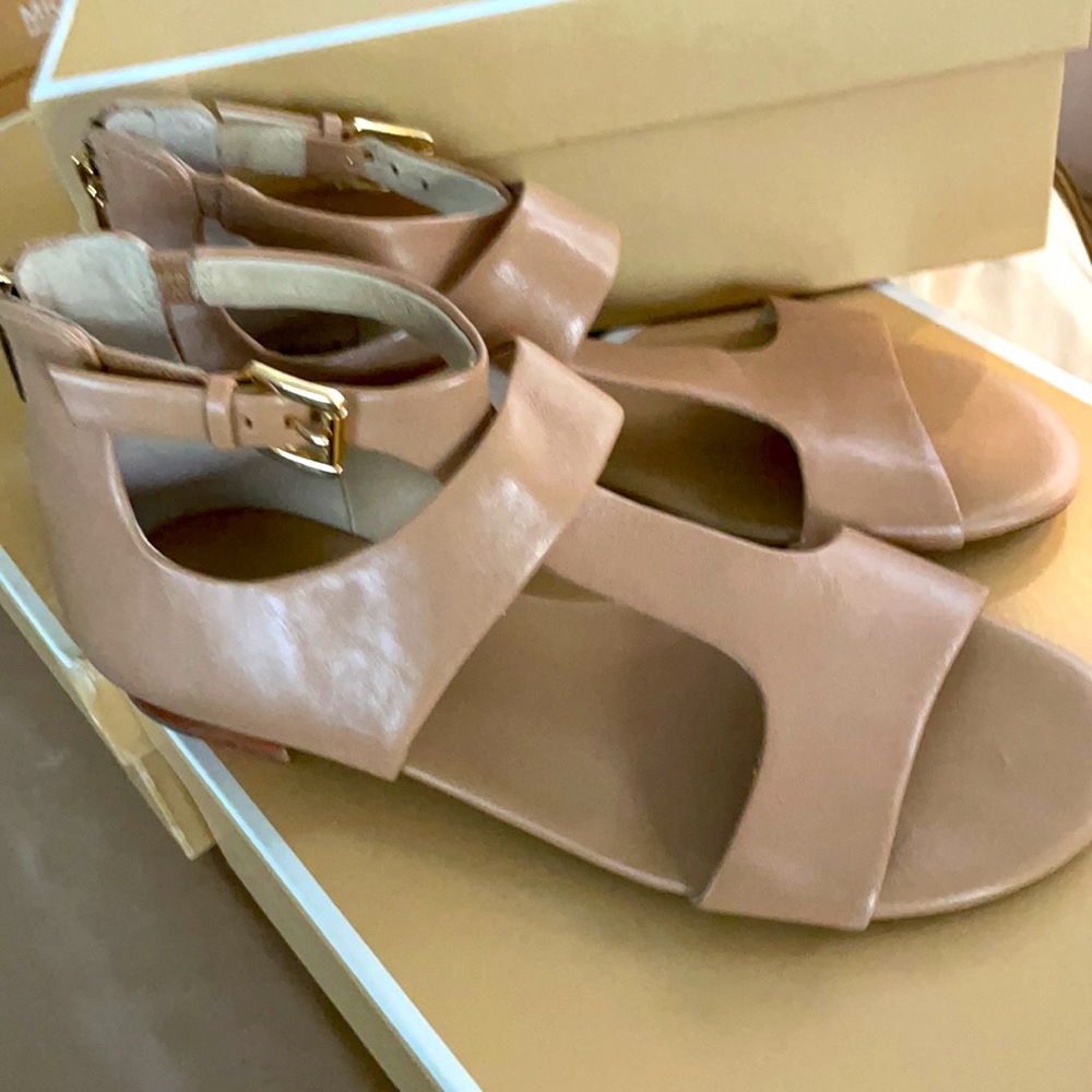 Michael Kors Pamela sandal toffee leather 7 1/2